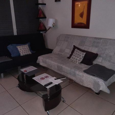 Grand Appartement Fonctionnel Et Calme Sur Lyon8 A 2 Pas Du Metro Bagian luar foto